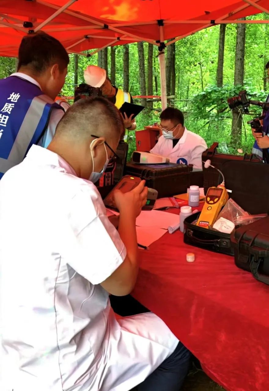 1692599454.jpg 6401.jpg